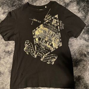 GUESS T SHIRT